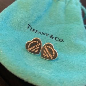 Tiffany & Co. mini heart tag earrings